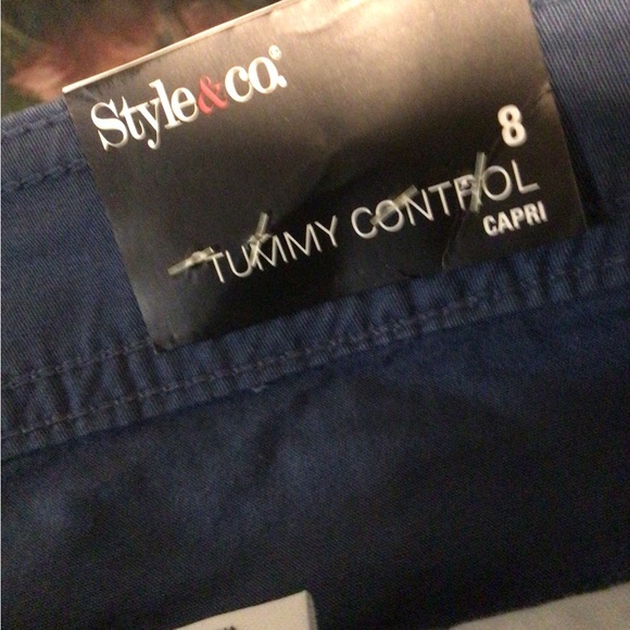 Macy’s Style and co. NWT 8 blue Capri tummy control  Capri pants - Picture 2 of 9